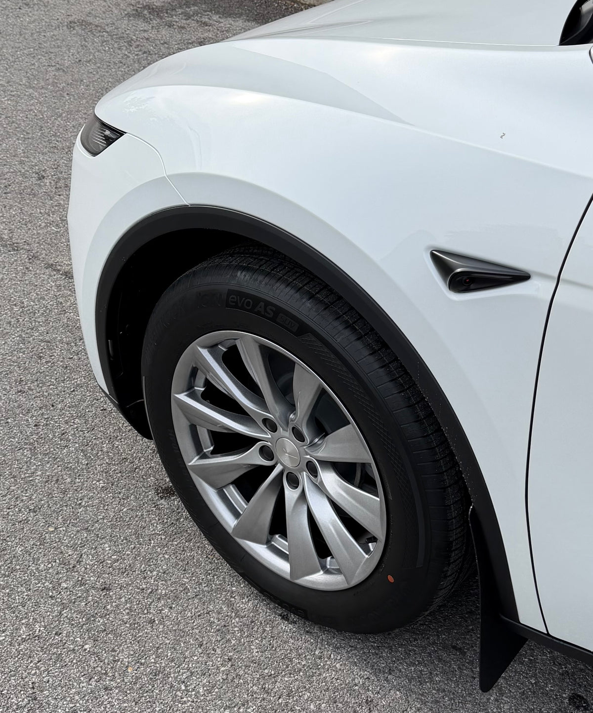 Model Y Standard Winter Packages 18"